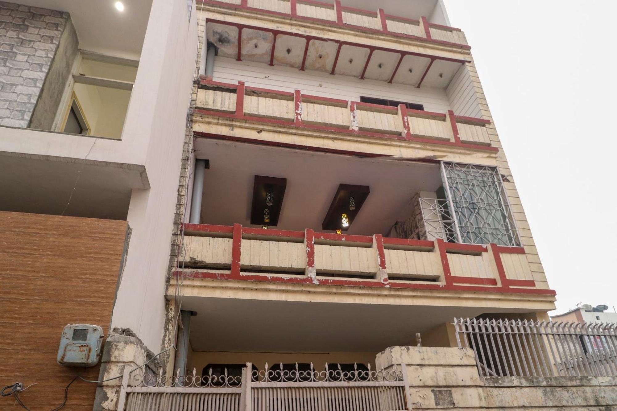 Hotel O Sky Garden Ludhiana Exterior foto